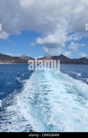 Voyage en ferry de Porto Santo à l'île de Madère Banque D'Images