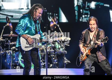 Maná : Fher Olvera (chant), Sergio Vallin (guitare) Banque D'Images