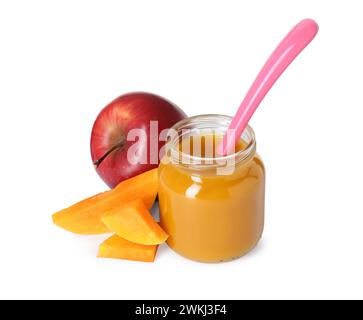 Savoureux aliment pour bébé en pot, citrouille fraîche et pomme isolé sur blanc Banque D'Images