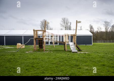 BIDDINGHUIZEN - lieu de réception temporaire à Biddinghuizen sur le site de l'événement Walibi Holland. Le lieu d'accueil temporaire de Biddinghuizen accueille deux cent quarante demandeurs d'asile supplémentaires de ter Apel. ANP JILMER POSTMA pays-bas Out - belgique Out Banque D'Images