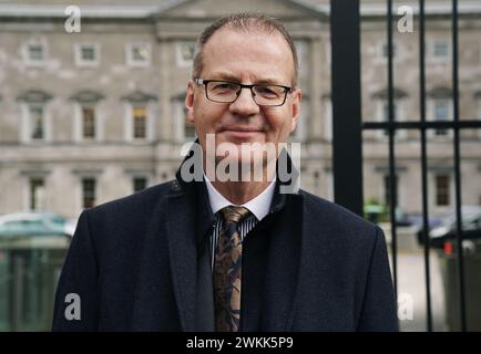 Art O'Leary, directeur général d'an Coimisiun Toghchain, arrive à Leinster House, Dublin, pour une apparition à la Commission mixte de l'Oireachtas sur les affaires de l'Union européenne, pour discuter des prochaines élections européennes de 2024, du droit de vote et de la lutte contre la désinformation. Date de la photo : mercredi 21 février 2024. Banque D'Images