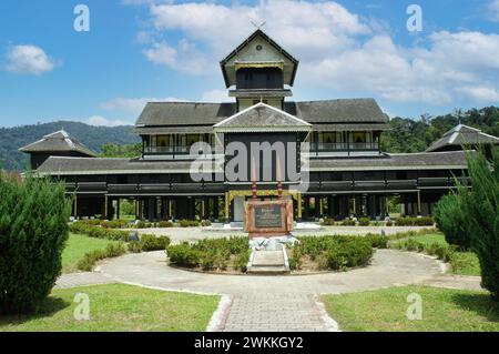 Vue sur Istana Lama Seri Menanti, est l'un des monuments célèbres dans le district de Kuala Pilah, Negeri Sembilan.le design a des notes subtiles de Minangkabau. Banque D'Images