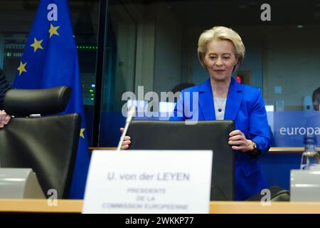 Bruxelles, Belgique. 21 février 2024. Ursula von der Leyen, présidente de la Commission européenne, arrive à la conférence du PPE au Parlement européen à Bruxelles, Belgique, le 21 février 2024. Crédit : ALEXANDROS MICHAILIDIS/Alamy Live News Banque D'Images