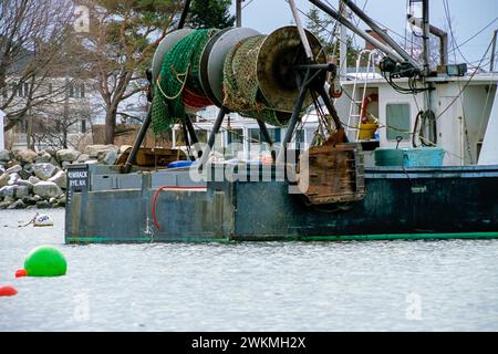 Bateaux ancrés à Rye Harbor à Rye, New Hampshire tôt le matin. Banque D'Images
