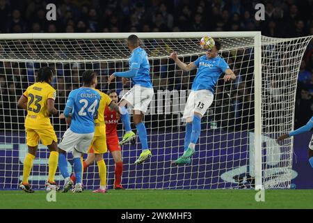 Napoli, Italie. 21 février 2024. Amir Rrahmani (SSC Napoli) en action lors du match de football DE l'UEFA CHAMPIONS LEAGUE entre NAPOLI et BARCELLONA au stade Diego Armando Maradona à Naples, Italie - mercredi 21 février 2024. ( Alessandro Garofalo/LaPresse ) crédit : LaPresse/Alamy Live News Banque D'Images