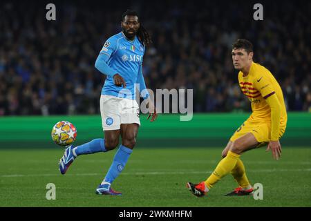 Napoli, Italie. 21 février 2024. André Zambo Anguissa (SSC Napoli) en action lors du match de football DE l'UEFA CHAMPIONS LEAGUE entre NAPOLI et BARCELLONA au stade Diego Armando Maradona à Naples, Italie - mercredi 21 février 2024. ( Alessandro Garofalo/LaPresse ) crédit : LaPresse/Alamy Live News Banque D'Images