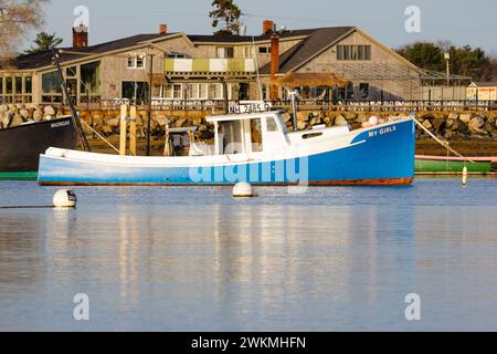 Bateaux ancrés à Rye Harbor à Rye, New Hampshire tôt le matin. Banque D'Images