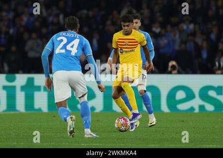 Napoli, Italie. 21 février 2024. Lamine Yamal (FC Barcelone) en action lors du match de football DE l'UEFA CHAMPIONS LEAGUE entre NAPOLI et BARCELLONA au stade Diego Armando Maradona de Naples, Italie - mercredi 21 février 2024. ( Alessandro Garofalo/LaPresse ) crédit : LaPresse/Alamy Live News Banque D'Images