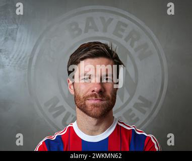 FC Bayern München Xabi Alonso FC Bayern München © diebilderwelt / Alamy Stock Banque D'Images