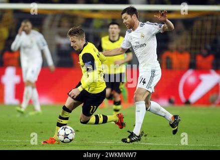 Marco Reus ( Borussia Dortmund ), Xabi Alonso ( Real Madrid ) Fu§ball UEFA Championsleague Viertelfinale RŸckspiel : Borussia Dortmund - Real Madrid 2:0 © diebilderwelt / Alamy Stock Banque D'Images