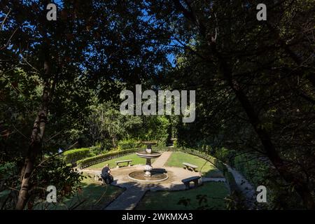 Le jardin de Boboli, au sud de la rivière Arno, attire les visiteurs sur les hectares de chemins serpentant à travers les célèbres jardins avec vue sur Florence et la fosse Banque D'Images