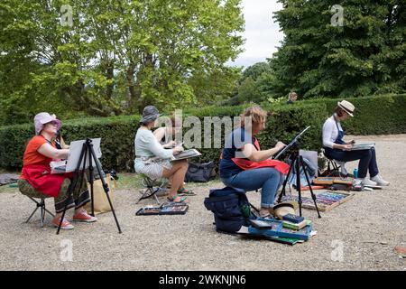 Les étudiants peignent dans le jardin Boboli, un parc derrière le Palais Pitti, offre une belle promenade dans les jardins Renaissance remplis de statuaires Banque D'Images