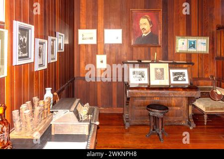 Salle de piano de la plantation Vailima (musée Robert Louis Stevenson), jardins botaniques de Vailima, Apia, île d'Upolu, Samoa Banque D'Images