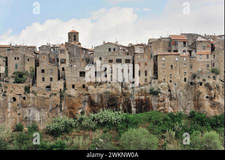 Vue sur la vieille ville de Pitigliano, Toscane, Italie Banque D'Images