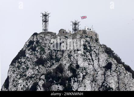 Le drapeau britannique flotte au sommet du Rocher de Gibraltar, 14/02/2019 Banque D'Images