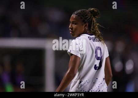 Carson, Californie, États-Unis. 20 février 2024. L’attaquant AMÉRICAIN MIDGE PURCE (9) regarde l’arbitre lors de la première moitié d’un match de phase de groupes de la CONCACAF W Gold Cup entre les États-Unis et la République dominicaine au Dignity Health Sports Park à Carson, en Californie. (Crédit image : © Brenton Tse/ZUMA Press Wire) USAGE ÉDITORIAL SEULEMENT! Non destiné à UN USAGE commercial ! Banque D'Images