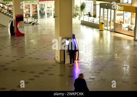 Brovary. Région de Kiev. Ukraine. 02.21.2024. FOE dans un magasin dans la ville, vue de dessus. Banque D'Images