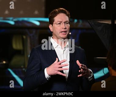 Stuttgart, Allemagne. 22 février 2024. Ola Källenius, président du conseil d'administration de Mercedes-Benz Group AG, parle de l'exercice écoulé et donne un aperçu lors de la conférence de presse annuelle. Crédit : Bernd Weißbrod/dpa/Alamy Live News Banque D'Images