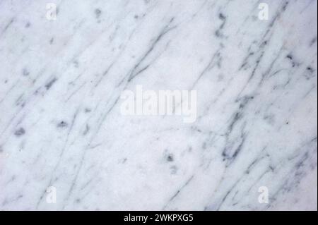 Un gros plan de marbre de Carrare réel dans un magasin de marbre près des puits, Carrara, Toscane, Italie Banque D'Images
