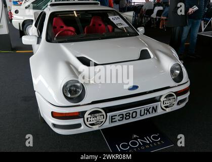 Une Ford RS200 Tickford #112 de 1987 en vente dans l'emblématique vente aux enchères, au Silverstone Festival 2023 Banque D'Images