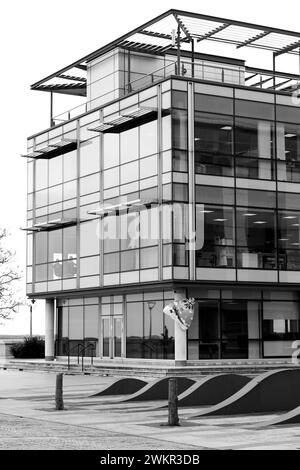 Immeuble de bureaux de Humber Quays dans la Marina Area à Hull, Yorkshire, Royaume-Uni Banque D'Images