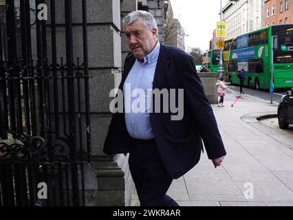 Le président de la FAI Paul Cooke arrive à Leinster House, Dublin, pour une comparution devant le Comité des comptes publics, qui examine les questions liées à la supervision et à la gouvernance du financement de la Football Association of Ireland (FAI) par Sport Ireland et le ministère du Tourisme, de la culture, des Arts, du Gaeltacht, du Sport et des médias. Date de la photo : jeudi 22 février 2024. Banque D'Images