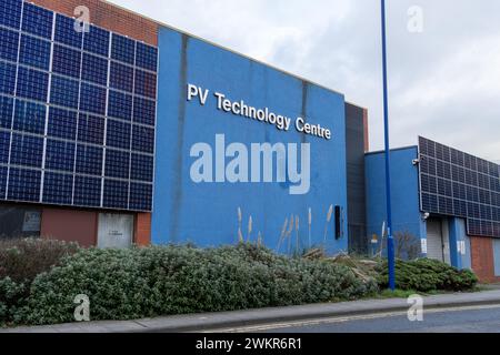 PV Technology Centre of Solar Capture technologies à Blyth, Northumberland, Royaume-Uni. Énergie renouvelable, panneaux solaires et concept d'économie verte. Banque D'Images