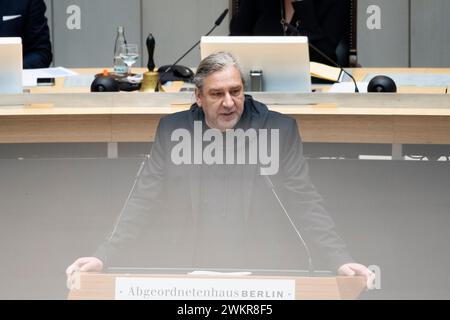 Berlin, Allemagne. 22 février 2024. Stefan Taschner (Verts) intervient lors de la session plénière à la Chambre des représentants de Berlin. Crédit : Paul Zinken/dpa/Alamy Live News Banque D'Images