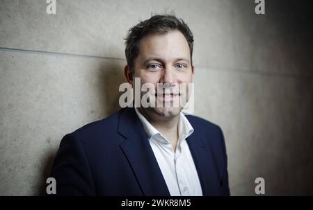 Lars Klingbeil, Parteivorsitzender der SPD, posiert fuer ein Foto à Berlin, 20.02.2024. Berlin Deutschland *** Lars Klingbeil, leader du SPD, pose pour une photo à Berlin, 20 02 2024 Berlin Allemagne Copyright : xJaninexSchmitzx Banque D'Images