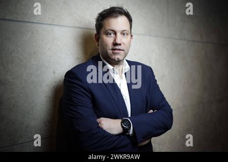 Lars Klingbeil, Parteivorsitzender der SPD, posiert fuer ein Foto à Berlin, 20.02.2024. Berlin Deutschland *** Lars Klingbeil, leader du SPD, pose pour une photo à Berlin, 20 02 2024 Berlin Allemagne Copyright : xJaninexSchmitzx Banque D'Images