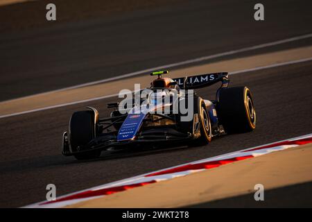 Sakhir, Bahreïn. 22 février 2024. 02 SARGEANT Logan (usa), Williams Racing FW46, action lors des essais de pré-saison de formule 1 Aramco 2024 du Championnat du monde FIA de formule 1 2024 du 21 au 23 février 2024 sur le circuit international de Bahreïn, à Sakhir, Bahreïn - photo Eric Alonso/DPPI crédit : DPPI Media/Alamy Live News Banque D'Images