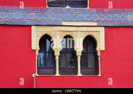 © Sylvestre/MAXPPP - cordoue, Espagne. 21 février 2024. ; Fenétre, mauresque - Cordoue, Espagne fév 2024 crédit : MAXPPP/Alamy Live News Banque D'Images