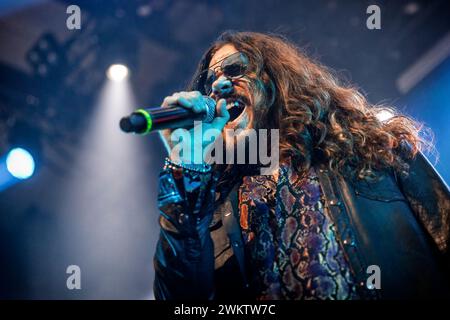 Oslo, Norvège. 21 février 2024. Le groupe norvégien de heavy metal TNT donne un concert au Rockefeller à Oslo. Ici, le chanteur Tony Harnell est vu en direct sur scène. (Crédit photo : Gonzales photo - Terje Dokken). Banque D'Images