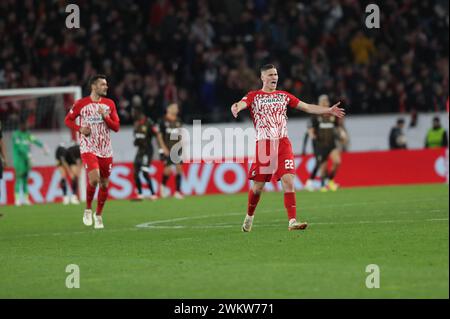 France. 22 février 2024. © PHOTOPQR/VOIX DU NORD/COURBE ; 22/02/2024 ; NO DAM Foot Ligue Europa SC Fribourg RC Lens barrage retour stade Europa Park, Fribourg, Allemagne le 22/02/24. PHOTO SEVERINE Courbe LA VOIX DU NORD crédit : MAXPPP/Alamy Live News Banque D'Images