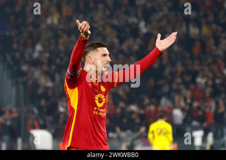 Rome, Italie. 22 février 2024. Rome, Italie, 22 février 2024. Lorenzo Pellegrini, de l'AS Roma, célèbre après avoir marqué lors du match de deuxième manche de l'UEFA Europa League entre Roma et Feyenoord au stade olympique. Crédit : Riccardo de Luca - Actualiser les images/Alamy Live News Banque D'Images