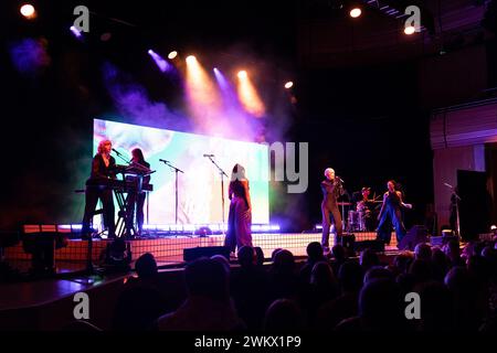 Gateshead, Royaume-Uni - Alison Goldfrapp se produit au Glasshouse, Gateshead le 22 février lors de la première nuit de sa tournée britannique. Crédit photo Jill O'Donnell/Alamy Live News Banque D'Images