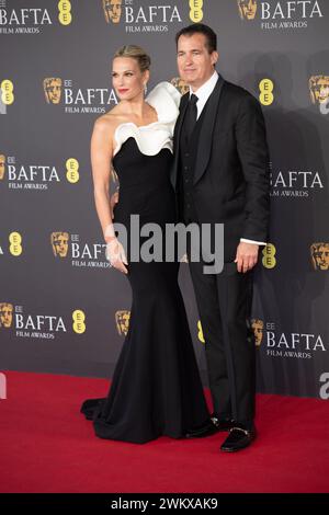 Londres, Royaume-Uni. 18 février 2024. Photo : (G-d) - Molly Sims, Scott Stuber assiste aux EE British Academy film Awards 2024. Crédit : Justin Ng/Alamy Banque D'Images