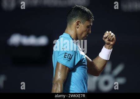 Rio de Janeiro, Brésil. 22 février 2024. Jockey Club Brasileiro Thiago Monteiro (BRA) affronte Felipe Meligeni Alves (BRA), lors de la manche 16 de l’Open de Rio 2024, au Jockey Club Brasileiro, ce jeudi 22. 30761 (Daniel Castelo Branco/SPP) crédit : SPP Sport Press photo. /Alamy Live News Banque D'Images