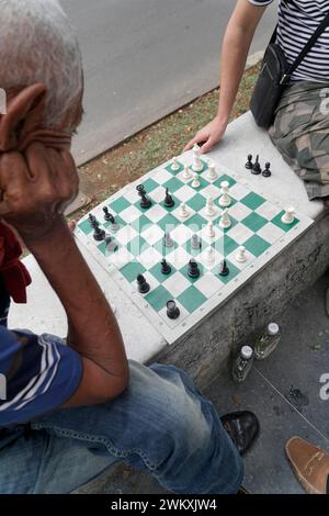 Joueur d'échecs, à la Havane, Cuba, Amérique centrale Banque D'Images