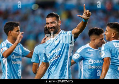 LIMA, PÉROU - 15 FÉVRIER : Martín Cauteruccio de Sporting cristal célèbre son but lors du match de Liga 1 Profesional Peru entre Sporting cristal et Banque D'Images