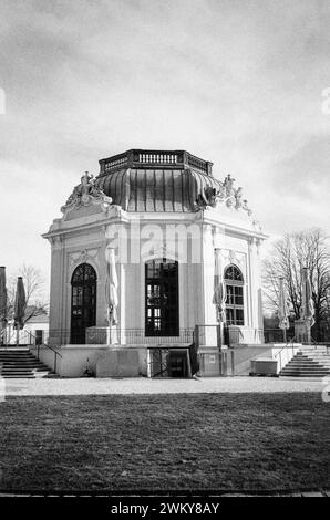 Le petit-déjeuner au pavillon impérial au Zoo de Schönbrunn, Maxingstraße, Vienne, Autriche, Europe. Banque D'Images