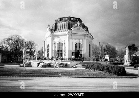 Pavillon de l'empereur, pavillon du petit déjeuner impérial au zoo de Schönbrunn, Maxingstraße, Vienne, Autriche, Europe. Banque D'Images