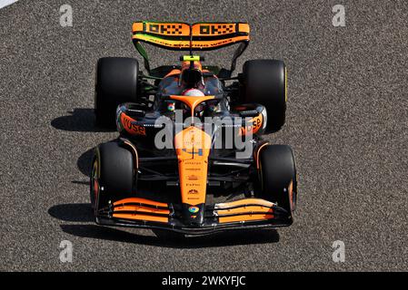 Sakhir, Bahreïn. 23 février 2024. Lando Norris (GBR) McLaren MCL38. 23.02.2024. Essais de formule 1, Sakhir, Bahreïn, troisième jour. Le crédit photo devrait se lire : XPB/Alamy Live News. Banque D'Images