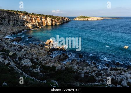 Selmunett ou îles Saint-Paul, Mistra Bay, près de Mellieha, Malte Banque D'Images