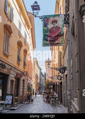 Rues et gens dans le Centre de Parme, Italie. Banque D'Images