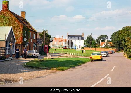 Village Green, Walberswick, Suffolk, Angleterre, Royaume-Uni septembre 1978 Banque D'Images