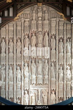 Plafond et redos (des rois, évêques, saints et notables) à la chapelle du All Souls College, Université d'Oxford, Angleterre. Banque D'Images