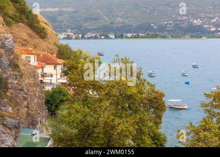 Lac Ohrid et vue panoramique de la ville en Macédoine du Nord Banque D'Images