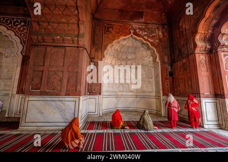 Des femmes adoratrices à la mosquée Jama Masjid à Delhi, la plus grande mosquée de l'Inde Banque D'Images