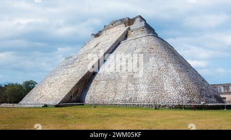 La Pyramide du Magicien. Uxmal, Yucatan, Mexique Banque D'Images